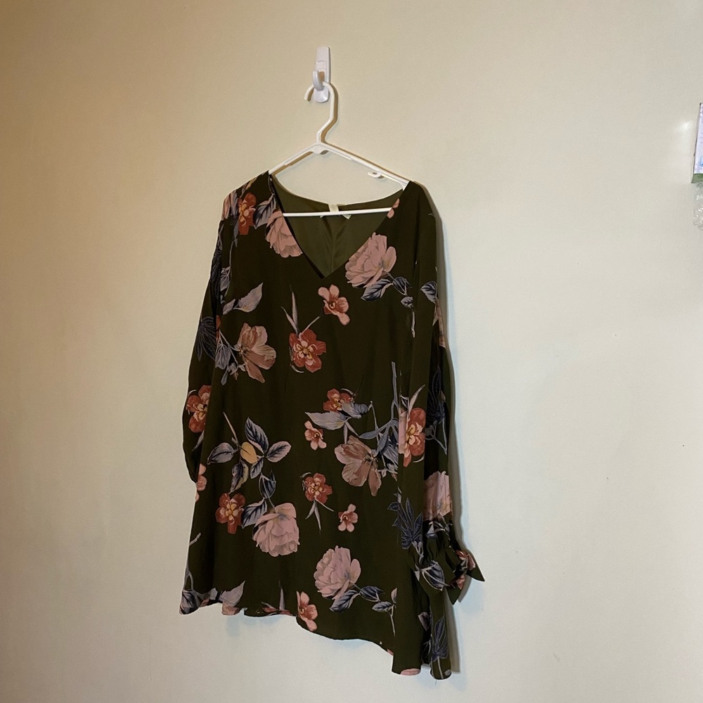 Floral shift dress